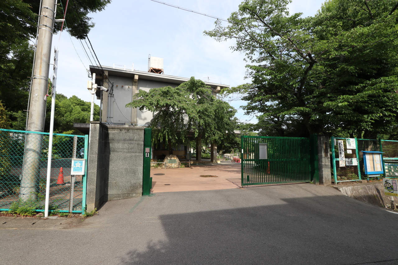宇多野小学校