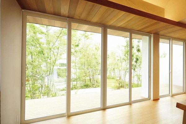 YKK ap 高性能樹脂窓　APW330